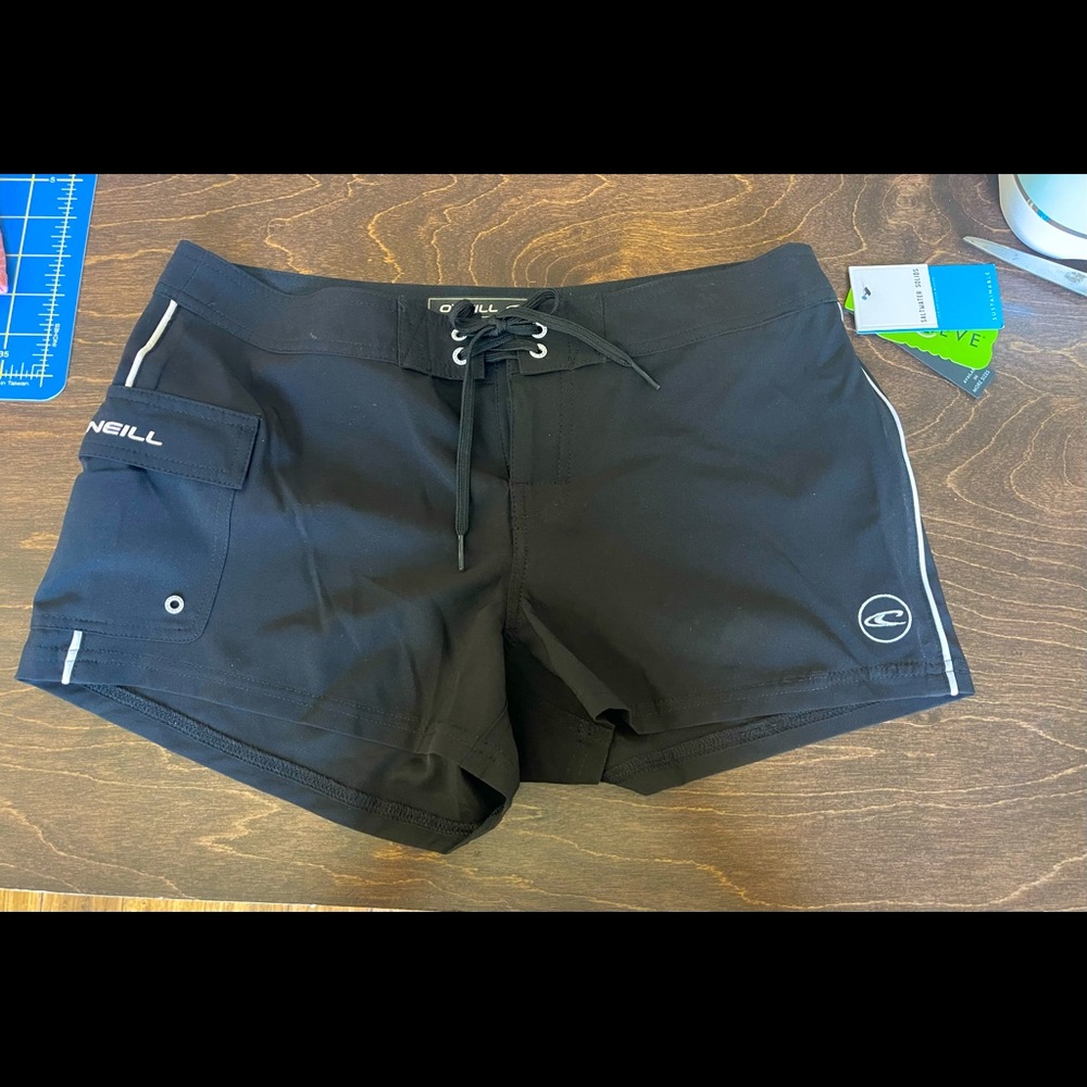 Women’s NWT O’Neill Boardshort